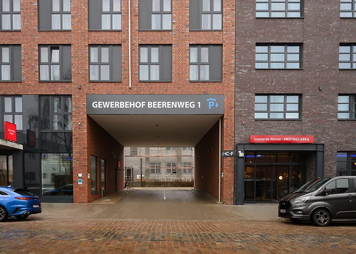 Master Altona Aparthotel 4*